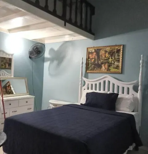By The Sleeps 4 Apartamento *